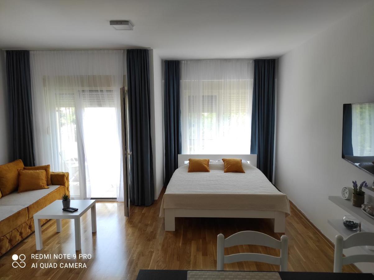Apartment Comfort With Sea View And Swimming Pool Becici (Budva)