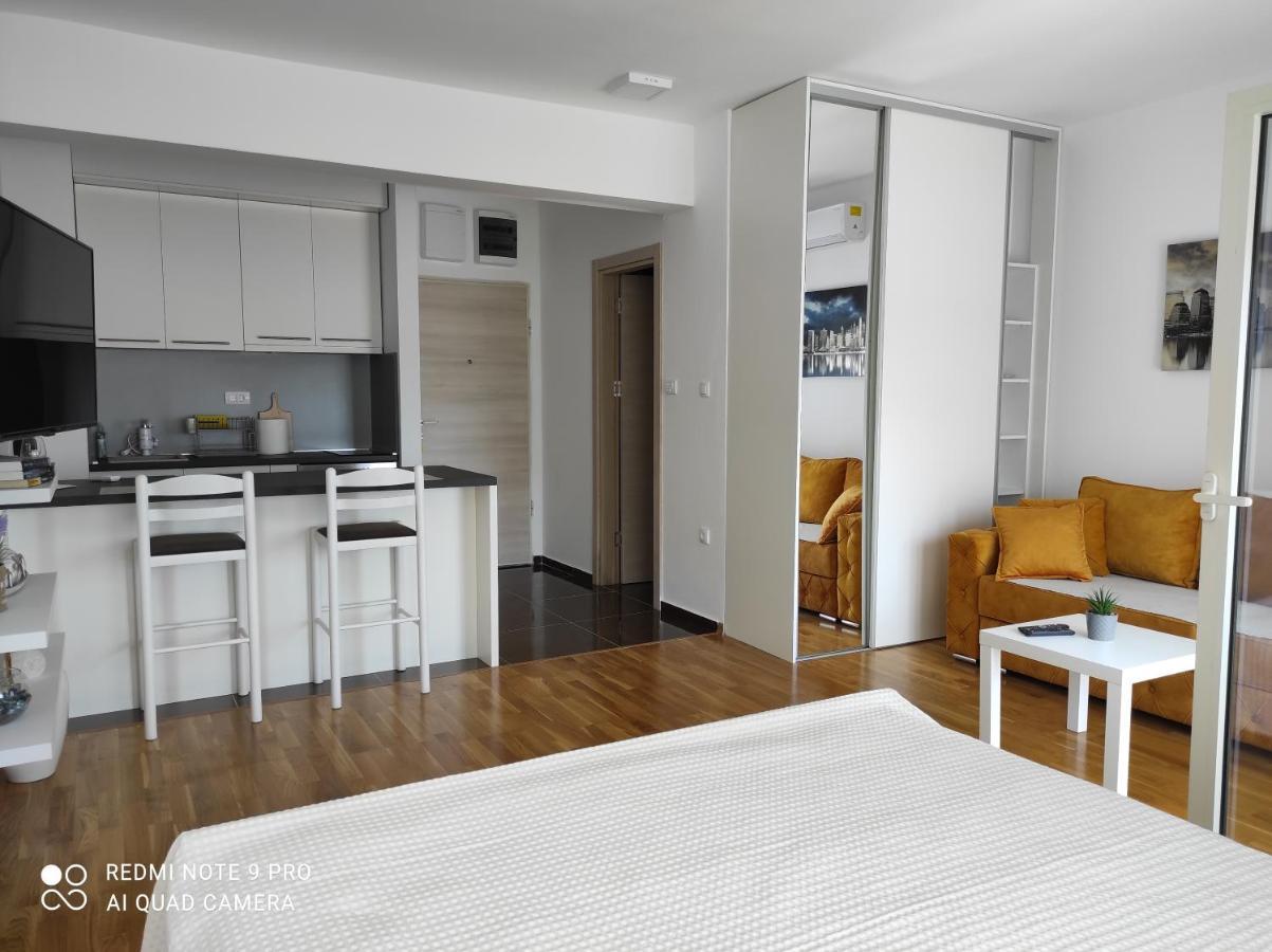 Comfort With Sea View And Swimming Pool Apartment Becici (Budva)